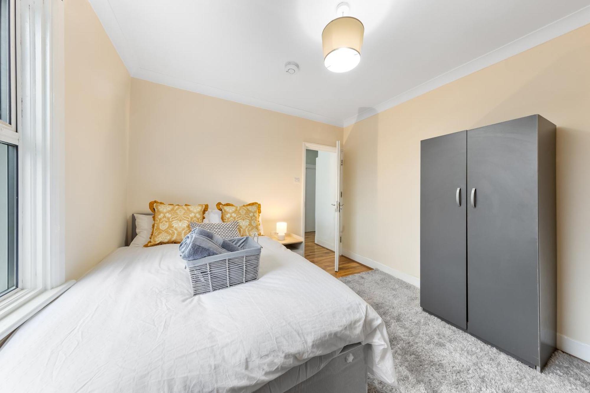 Habitación en casa particular Sleek Private Bedroom In Shared For Two - Bedroom2 *