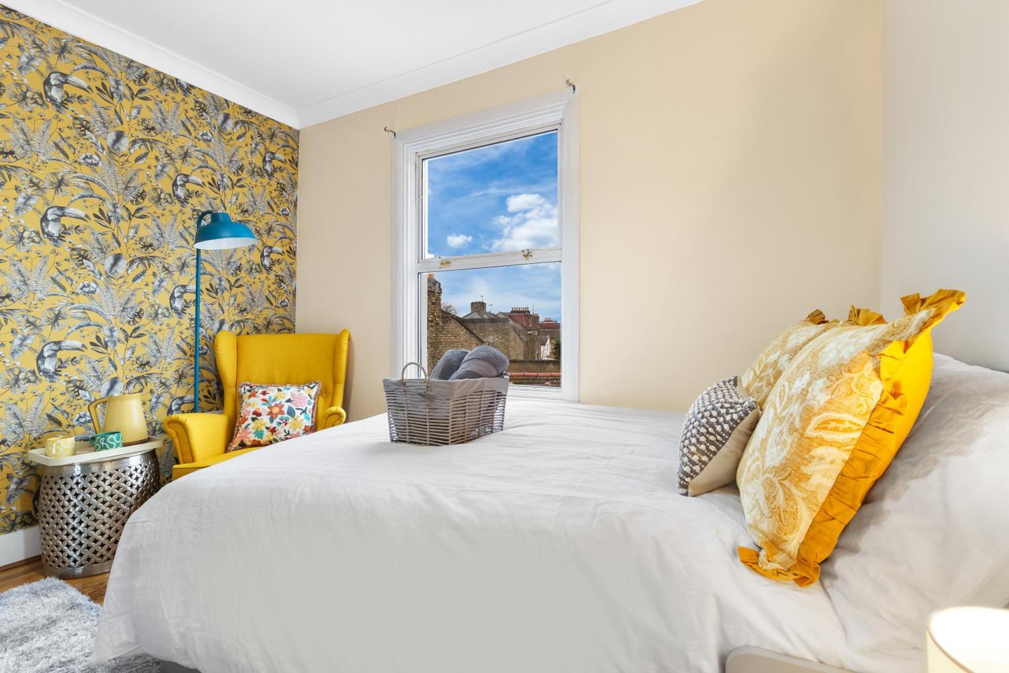 Sleek Private Bedroom In Shared For Two - Bedroom2